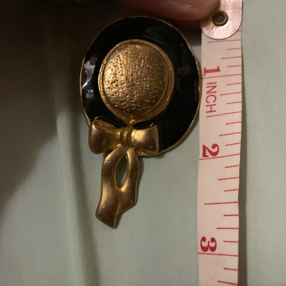 Beautiful grandmas Vintage brooch ☝️🌹🥰